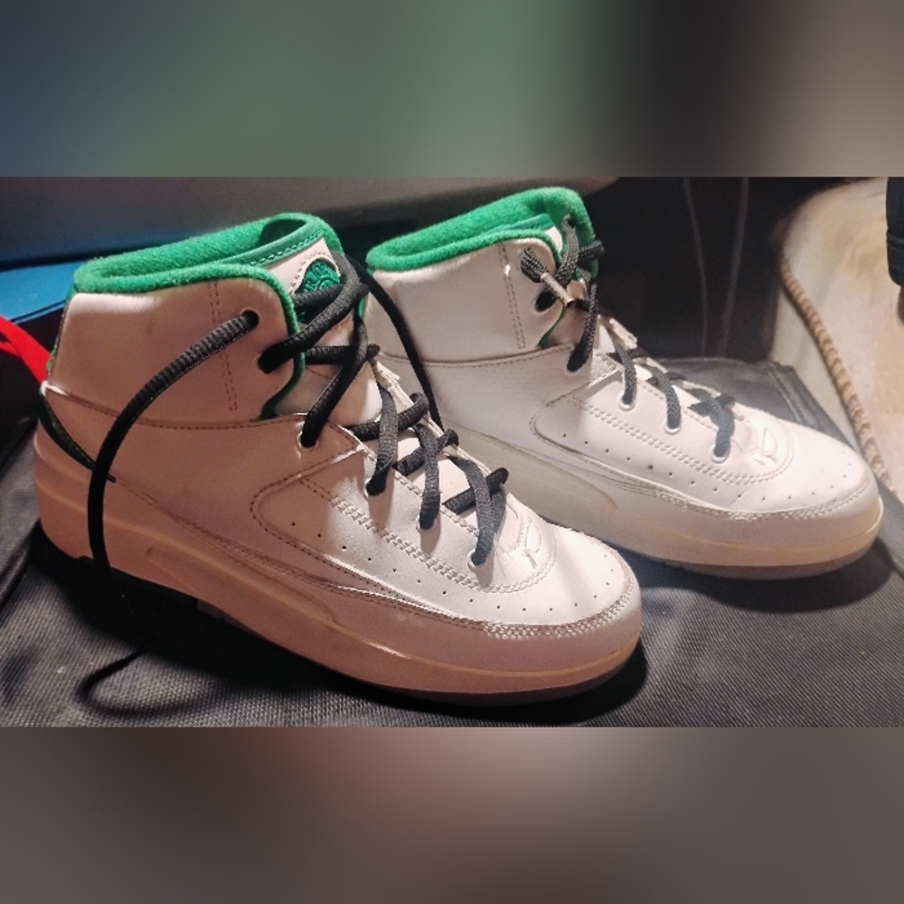 Jordan 2 Retro GS 'Lucky Green 'Size 3Y